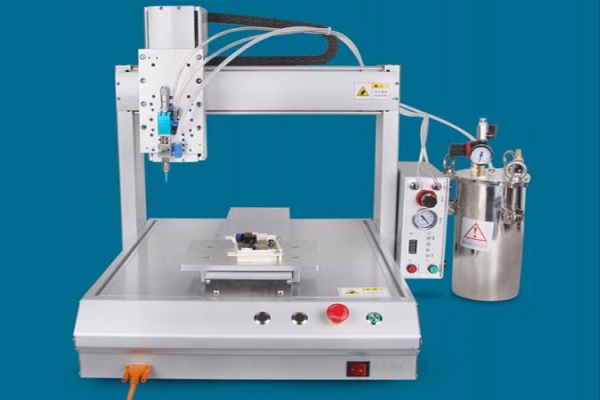 What details should I pay attention to when using an epoxy dispenser?