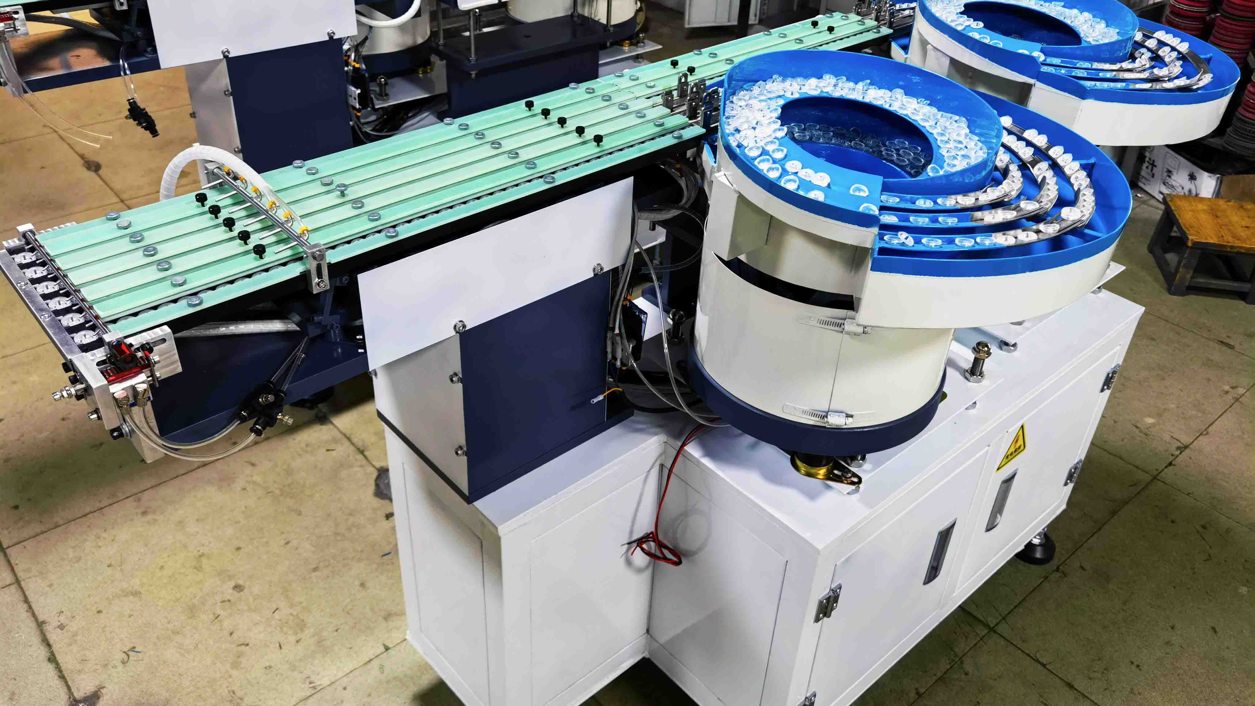 hanwha Decan L2 machine lens vibrating bowl feeder